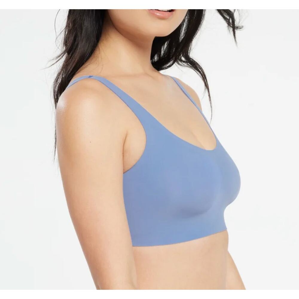 Elegant Blue Seamless Bra